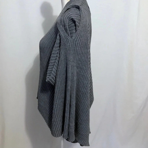 Save the Ocean NWT Ribbed Knit Cape/Poncho for Women One Size - Picture 5 of 10